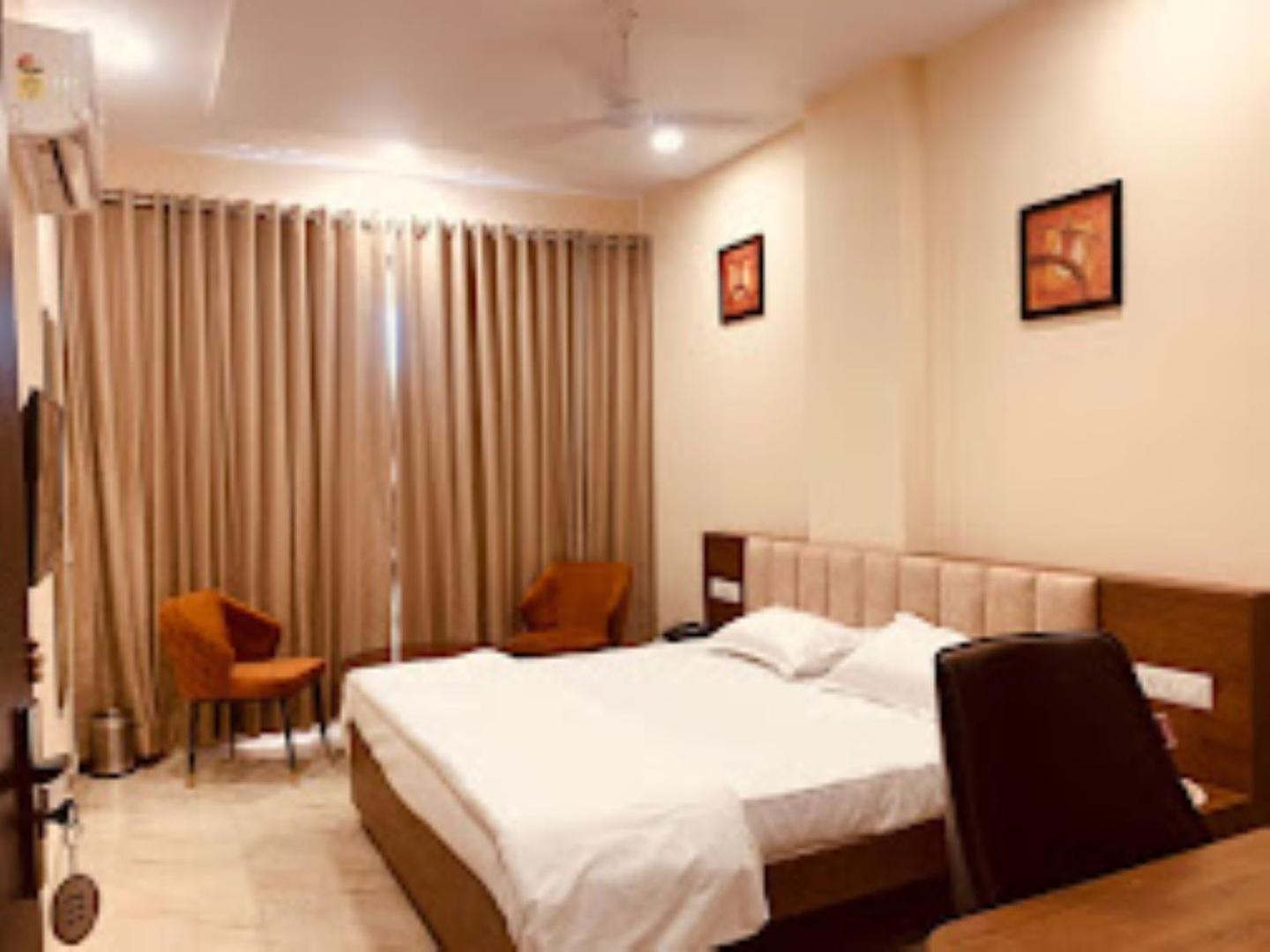The Imperial Hotel And Convention Centre Kanpur Buitenkant foto